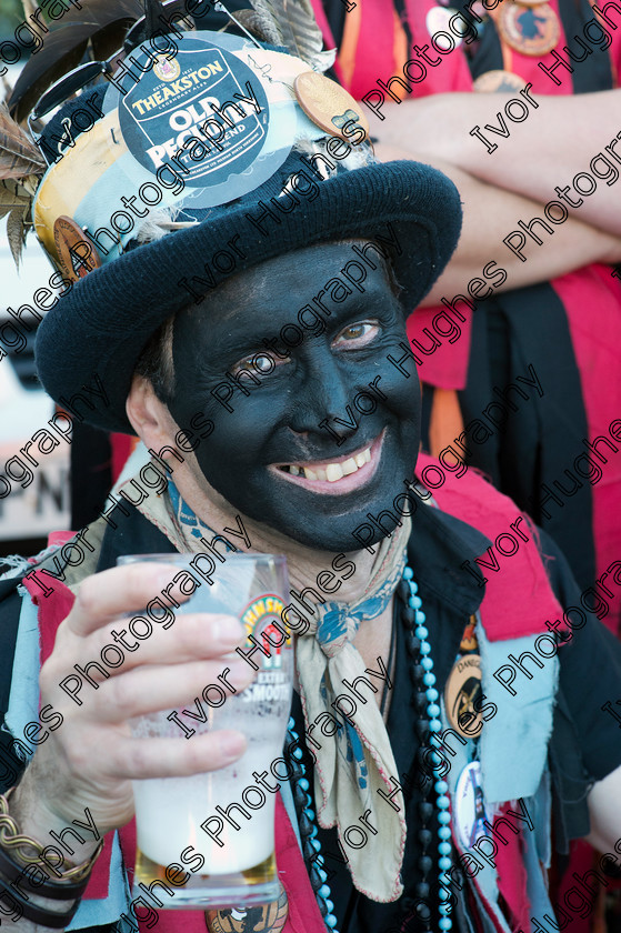 044 
 Keywords: Otley Yorkshire Folk Music Country dance Morris dancing singers Festival 2013