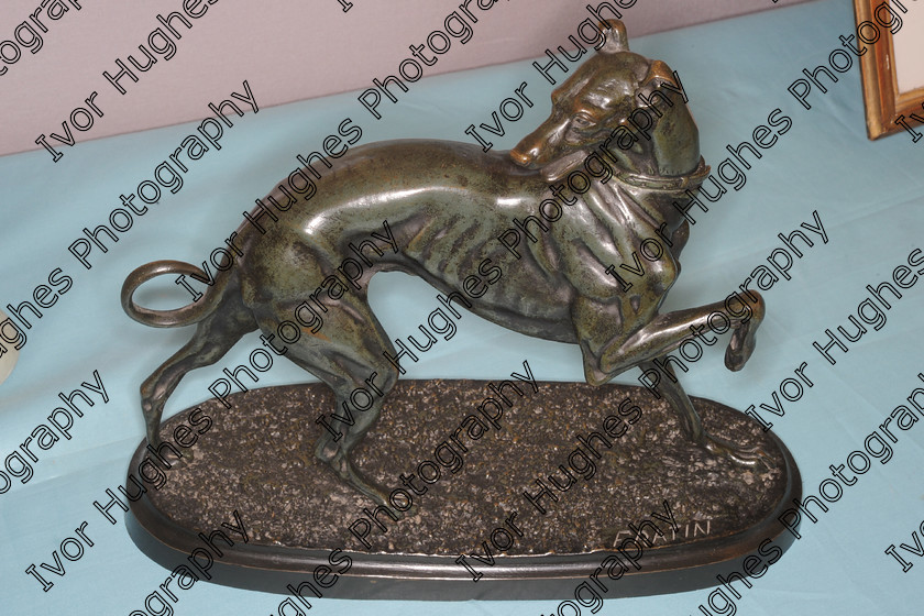 226 
 Keywords: Paris Chatou antiques antiquites jambon Mars March 2017 bronze dog