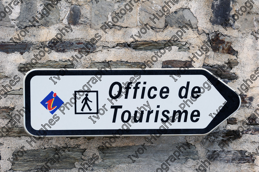 D3S 8910 
 Keywords: Collioure village fishing port Roussillon France 66 June 2014 stone ramparts fort fortress Vauban castle fortification defense defence tower sign notice tourist tourism office