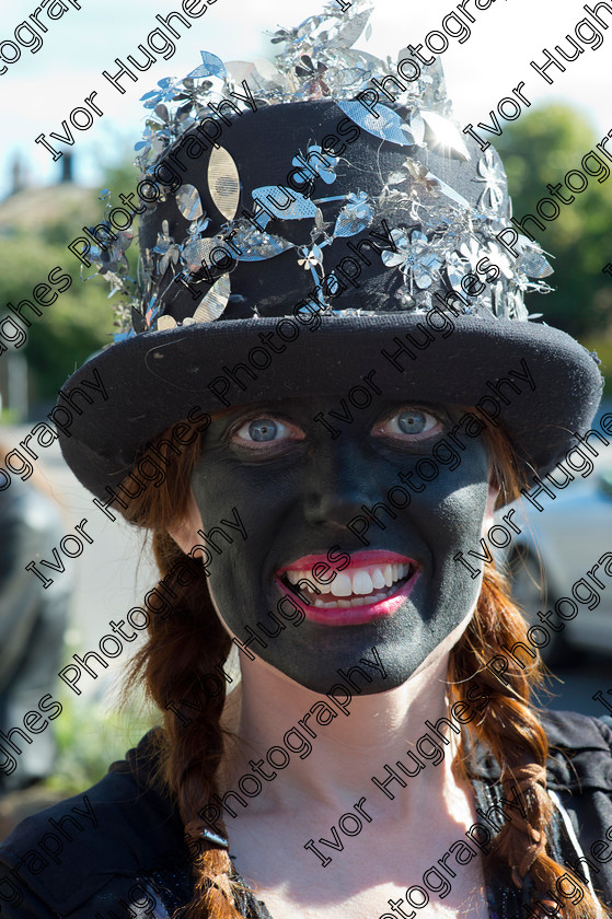 032 
 Keywords: Otley Yorkshire Folk Music Country dance Morris dancing singers Festival 2013