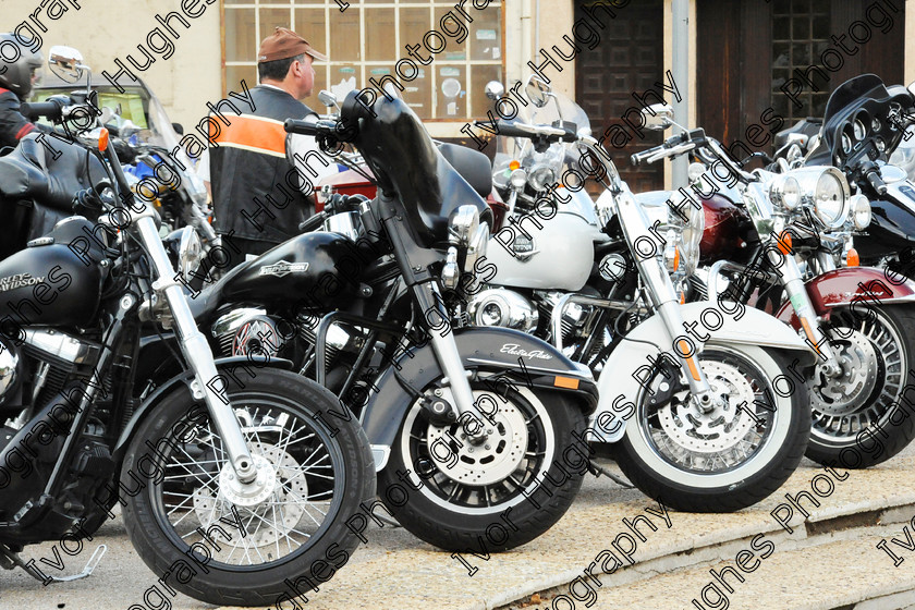 18 
 Keywords: Realmont Tarn France re'al croche classic US car bike rally 2010 moto auto classique americain concours tarn 81 American motorcycles