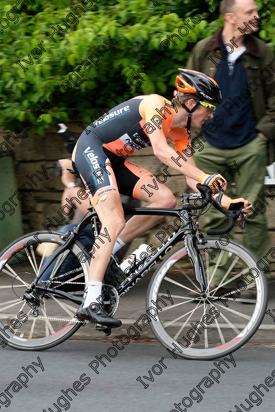 16 
 Keywords: Otley Cycle Races Men Seniors 2014 Birdcage Walk corner