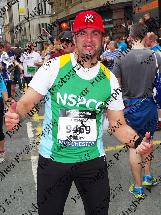 31 
 Keywords: NSPCC runners Great Manchester 10k Run 2016 9469