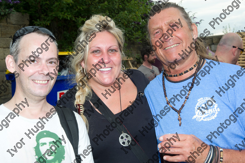 D3S 9445 
 Keywords: Abbey Inn Beer Music Festival Newlay Horsforth Leeds July 2014 Covered magazine