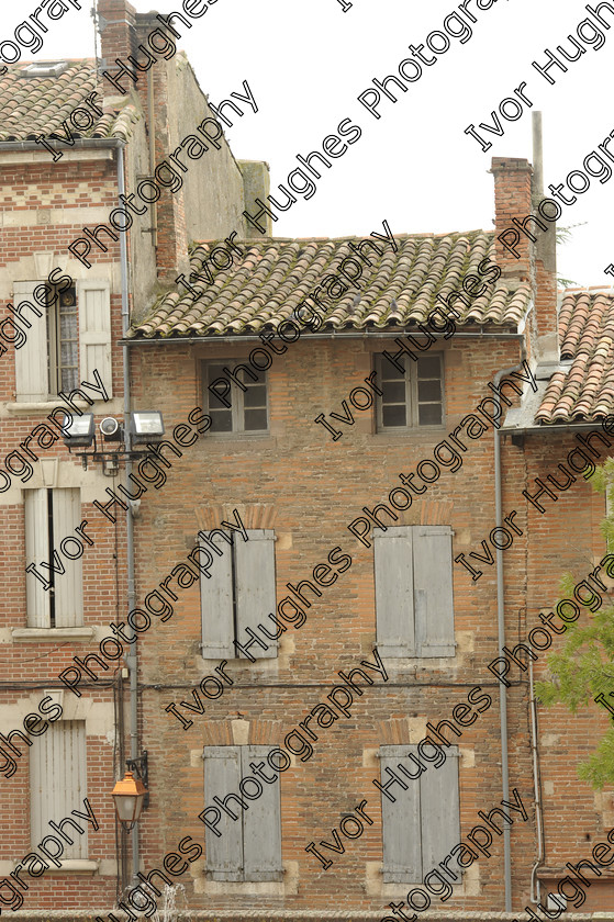 D3N3102 
 Albi town city centre Tarn France street house shutters 
 Keywords: Albi town city centre Tarn France street house shutters