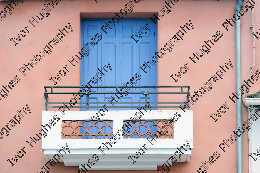 D3S 8914 
 Keywords: Collioure village fishing port Roussillon France 66 June 2014 house window shutters balcony