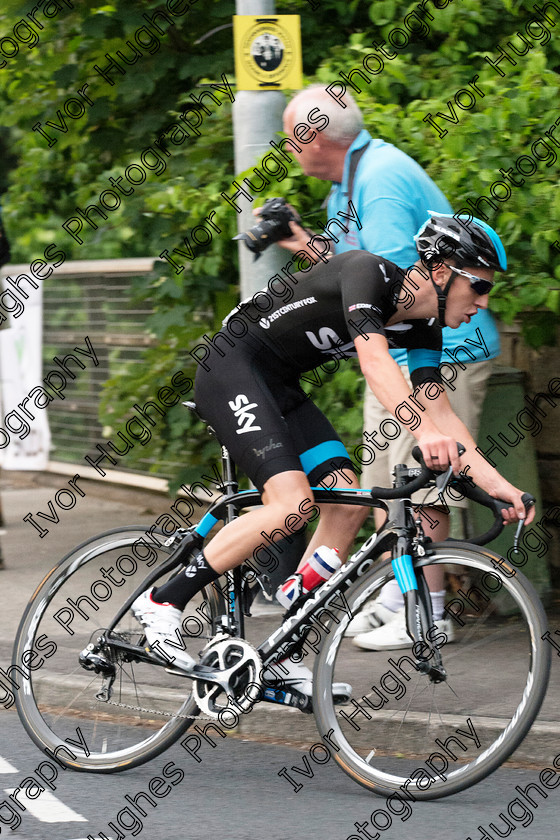 016 
 Keywords: Otley Cycle Races Men Seniors 2014 Birdcage Walk corner