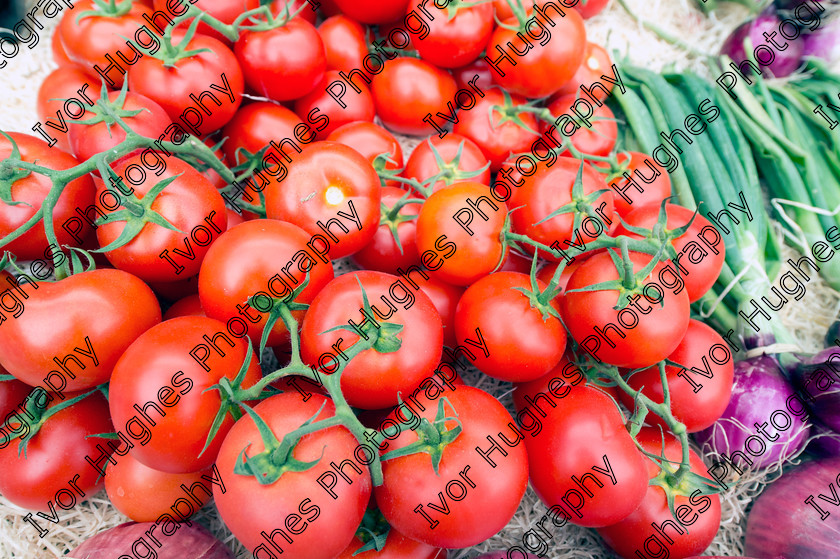 06 
 Keywords: French farmers shop rural country agricultural market fresh produce fruit vegetables Catalan Languedoc Pyrenees tomatoes tomato tomates