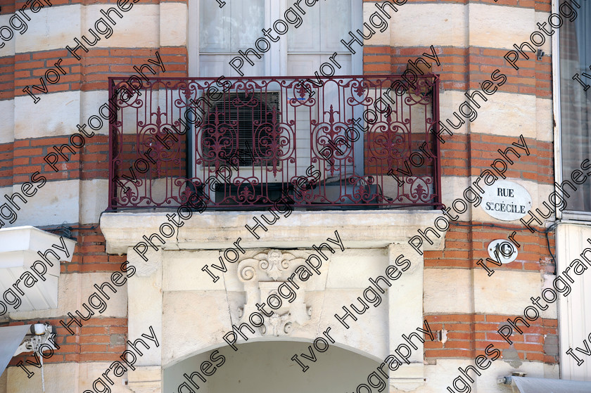 D3N2920 
 Albi town city centre Tarn France wrought iron balcony 
 Keywords: Albi town city centre Tarn France wrought iron balcony