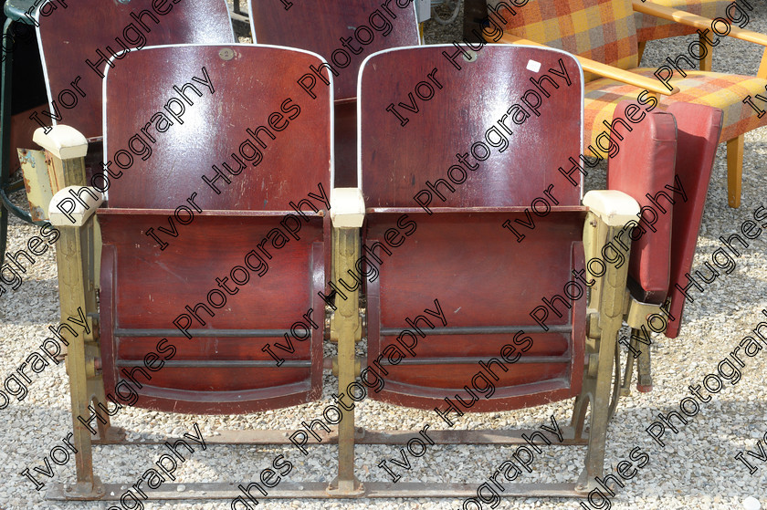 102 
 Keywords: Paris Chatou antiques antiquites jambon Mars March 2017 cinema seats