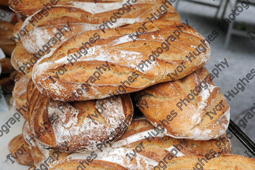 bread pain paysan 
 Albi town city centre Tarn France street market bread loaves 
 Keywords: Albi town city centre Tarn France street market bread loaves