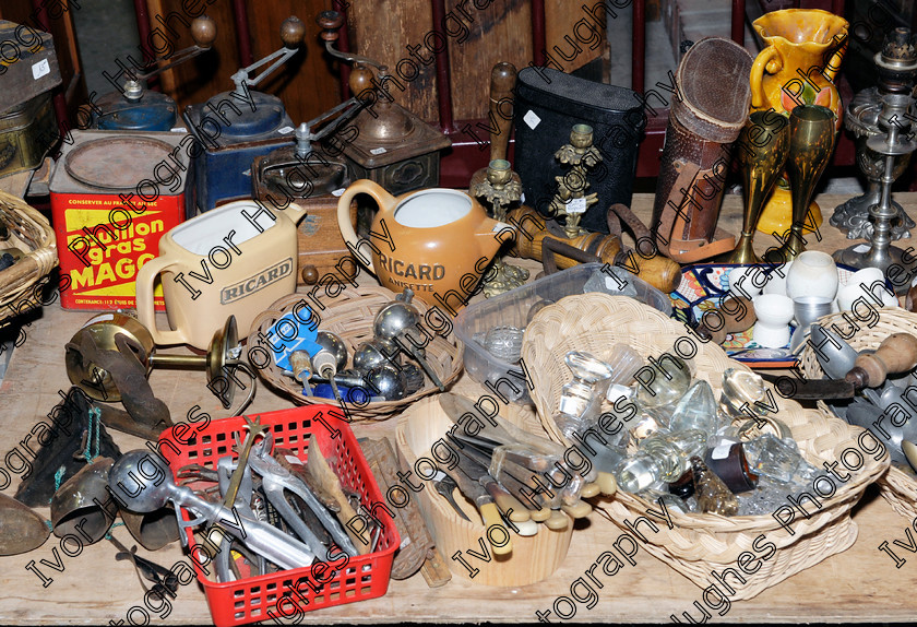 R05 
 Keywords: Rouen Puces rouennaises salon flea market antiques fair show brocante antiquites French France Normandy Seine Maritime