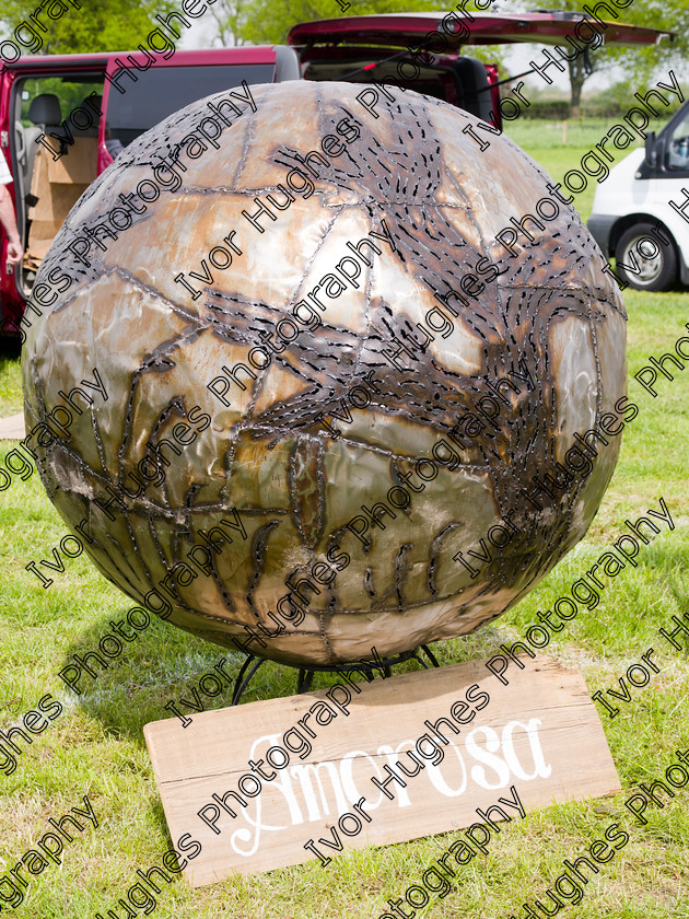 R31 
 Keywords: Arthur Swallow Fairs ASF Ripley Castle Harrogate Yorkshire Salvage Antiques Fair 2015 reclamation decorative home 645 MF medium format metal sculpture globe