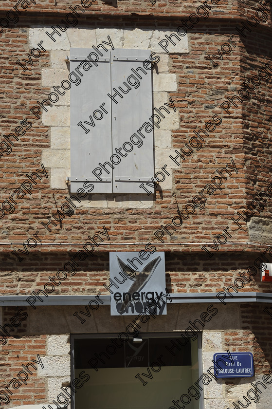 D3N2912 
 Albi town city centre Tarn France street sign rue Henri de Toulouse Lautrec 
 Keywords: Albi town city centre Tarn France street sign rue Henri de Toulouse Lautrec