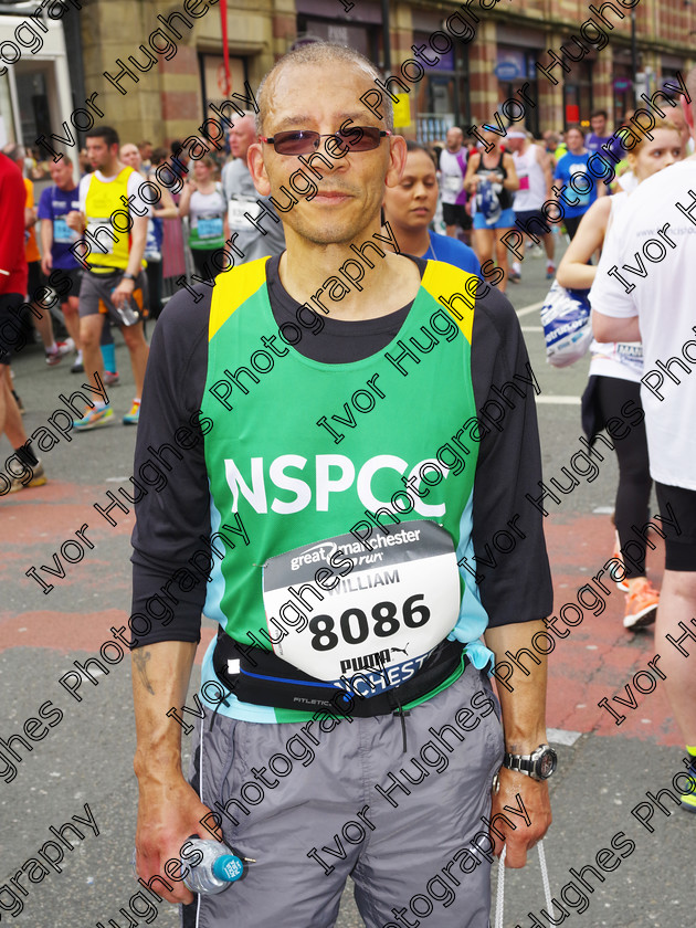 28 
 Keywords: NSPCC runners Great Manchester 10k Run 2016 8086