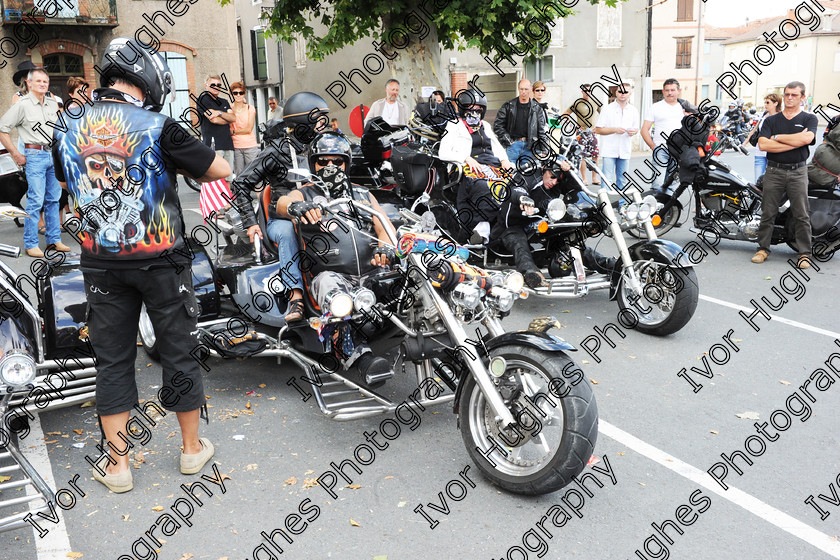 08 
 Keywords: Realmont Tarn France re'al croche classic US car bike rally 2010 moto auto classique americain concours tarn 81 American motorcycles