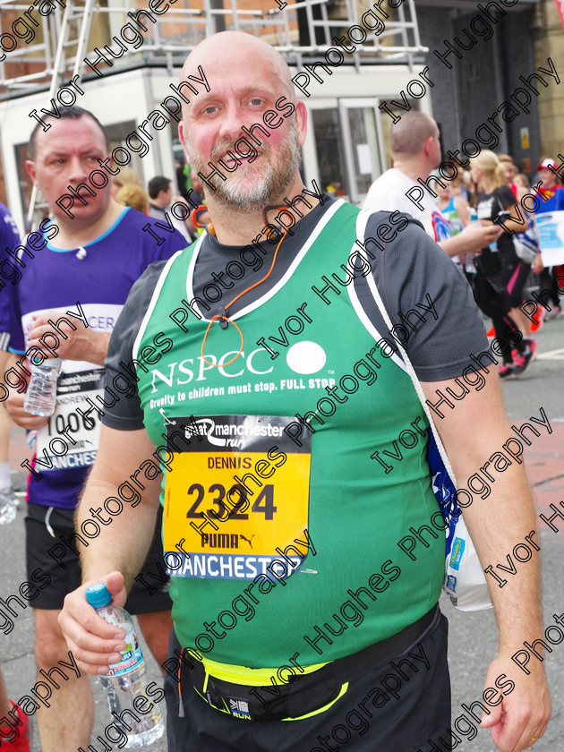 25 
 Keywords: NSPCC runners Great Manchester 10k Run 2016 2324