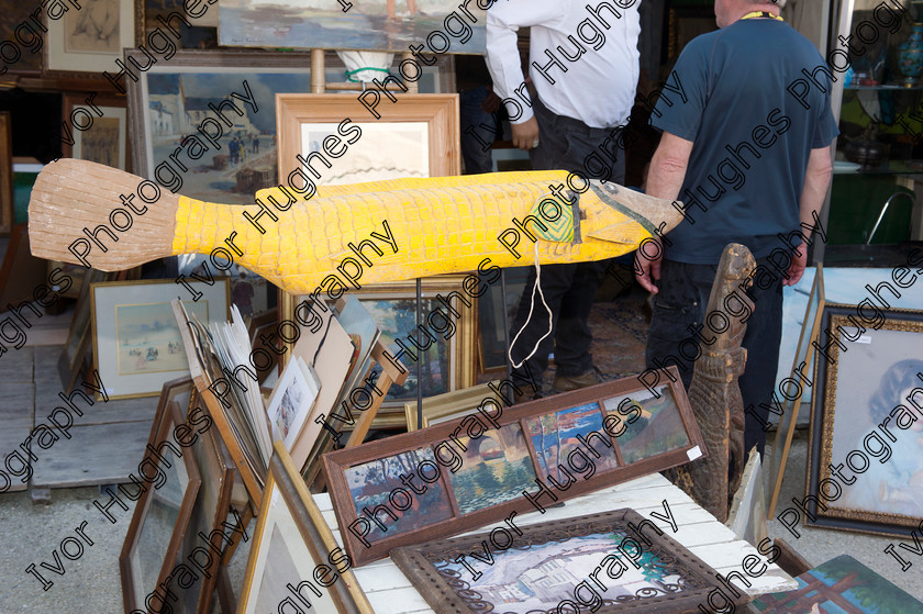 27 
 Keywords: Chatou Foire Brocante Jambon ham antiques antiquites marche puces March Mars 2014 Paris SNCAO faience bronze glass Daum Gall gardenalia kitchenalia fleamarket paintings linen vintage fashion dealers stands deco collectables collectibles art second hand tools posters cloth dolls fashion accessories designer image pictures