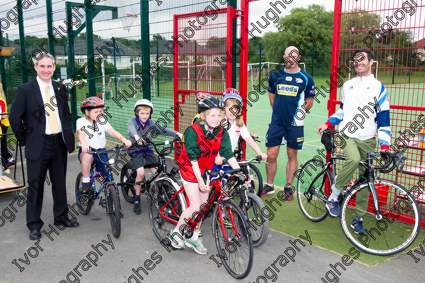 006 
 Keywords: Ireland Wood Primary School Cycling Event Greg Mulholland Keith Senior David Stone