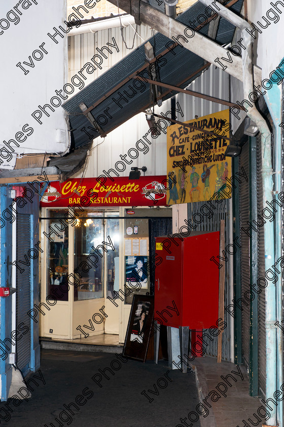 DSC 7255 
 Paris antiques fleamarket puces Saint Ouen Clignancourt 
 Keywords: Paris France French antiques fleamarket puces Saint Ouen Clignancourt marche vernaison guingette chez louisette bar restaurant brocante