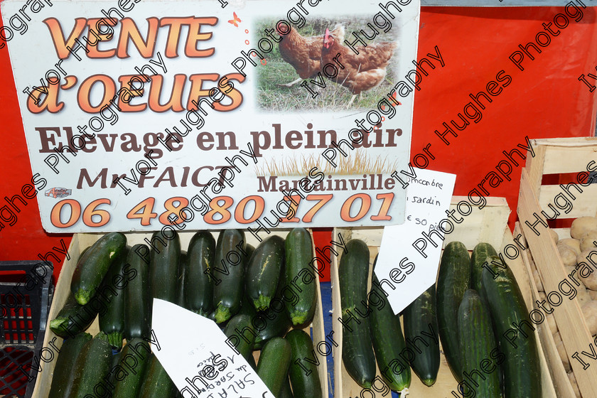 008 
 Keywords: Touques Calvados marche new jeudi Thursday market 15 June juin 2017 cucumbers concombres