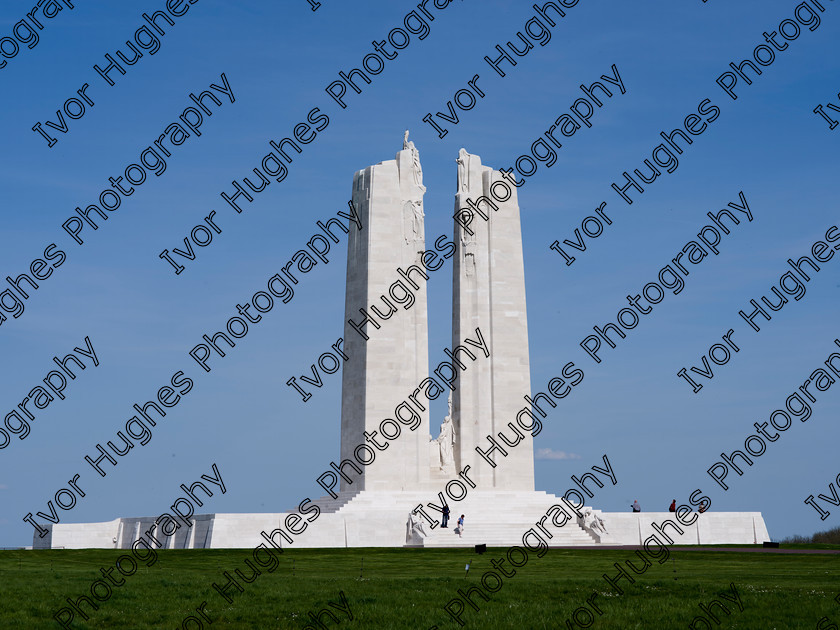 V001 
 Keywords: Canadian War WWI Memorial Vimy Ridge Arras France MF