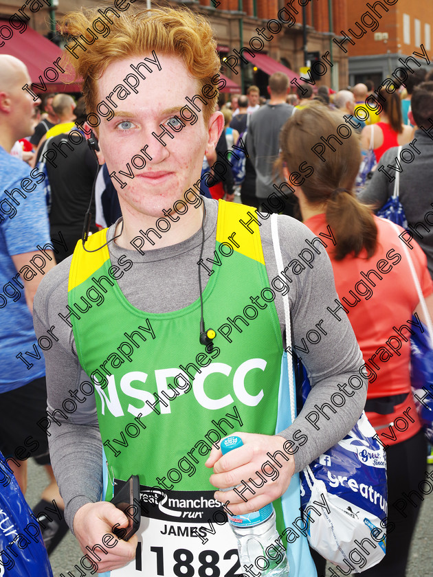 30 
 Keywords: NSPCC runners Great Manchester 10k Run 2016 11882