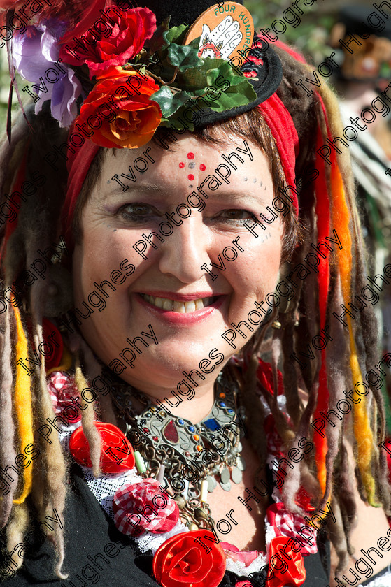 036 
 Keywords: Otley Yorkshire Folk Music Country dance Morris dancing singers Festival 2013